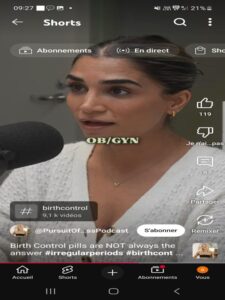 Femme parlant des effets secondaires de la pilule contraceptive, notamment sur la santé mentale et les hormones. Témoignage sur les risques de changements d'humeur, de libido et de poids associés à la contraception hormonale.