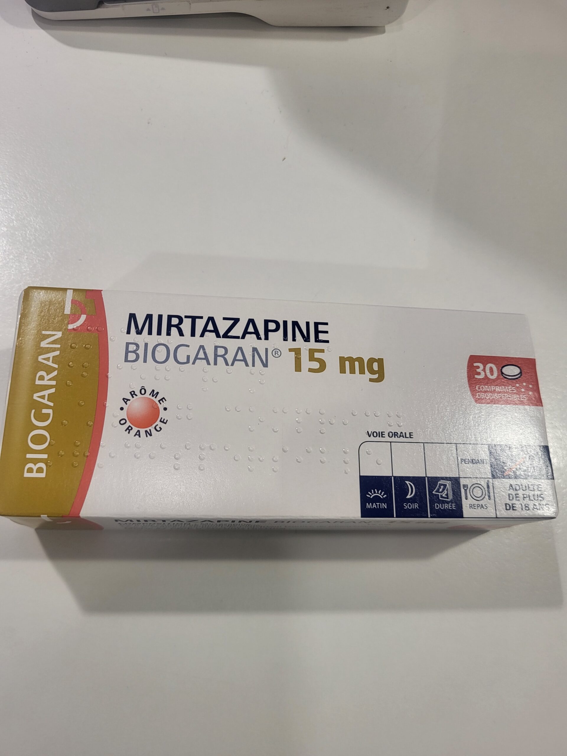 Boîte de Mirtazapine 15 mg Biogaran, arôme orange, médicament utilisé pour traiter la dépression et favoriser l'augmentation de l'appétit.